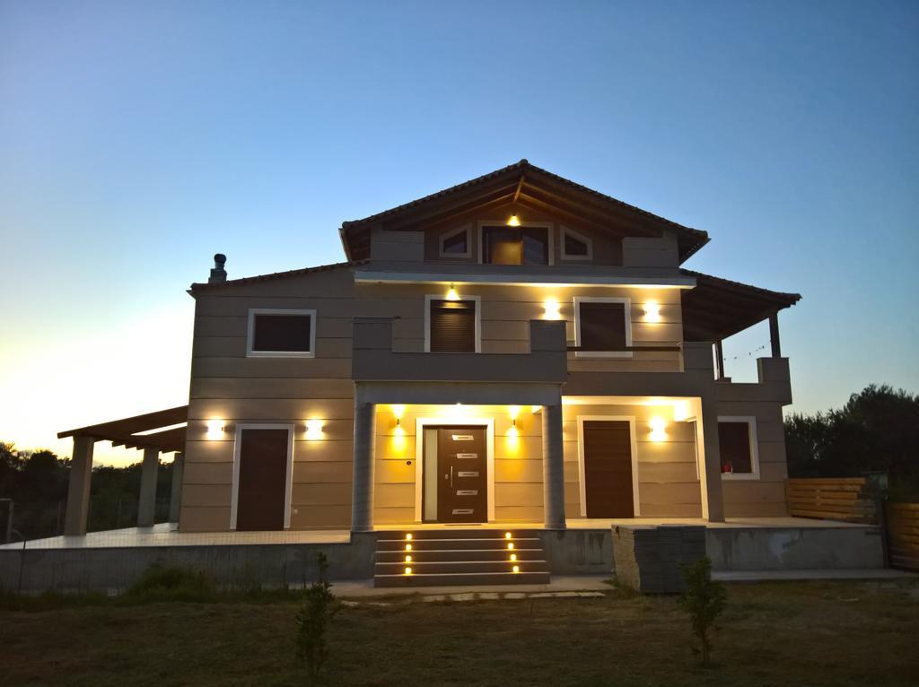 Villa Luna กาลามากี ภายนอก รูปภาพ